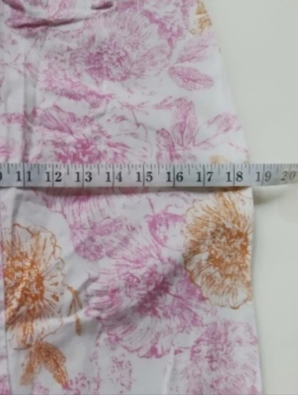 Dressbarn White Mini Skirt SZ 10 with Pink and Orange Floral Print - Picture 8 of 9